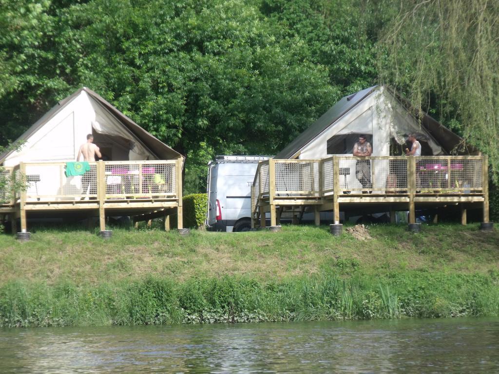Camping Des Ribieres Confolens Exteriér fotografie