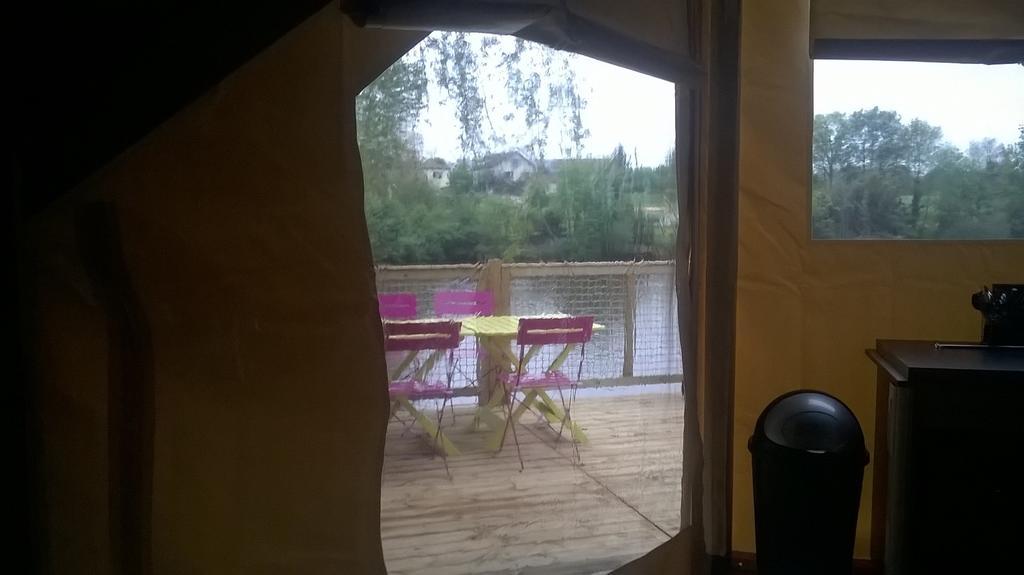 Camping Des Ribieres Confolens Exteriér fotografie