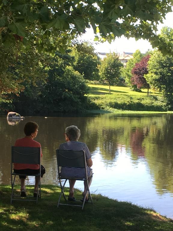 Camping Des Ribieres Confolens Exteriér fotografie