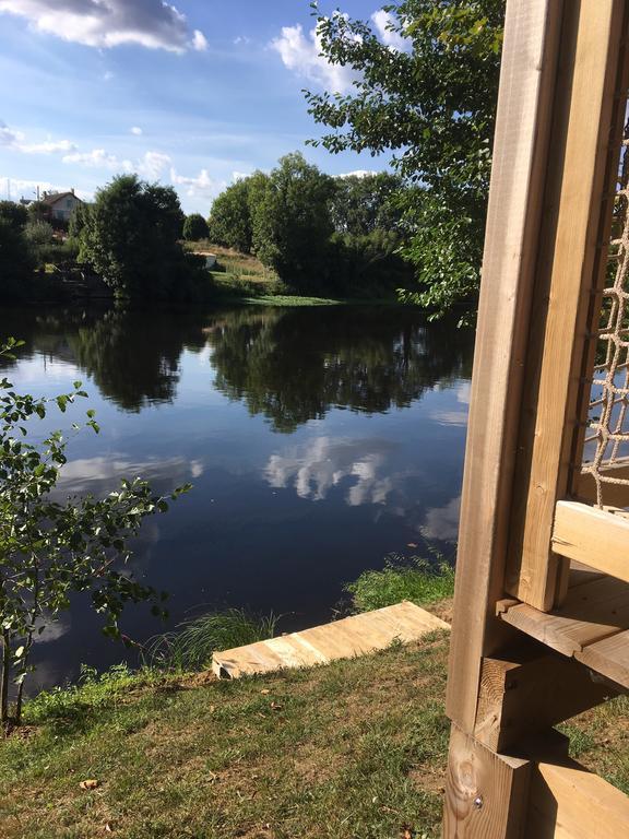 Camping Des Ribieres Confolens Exteriér fotografie