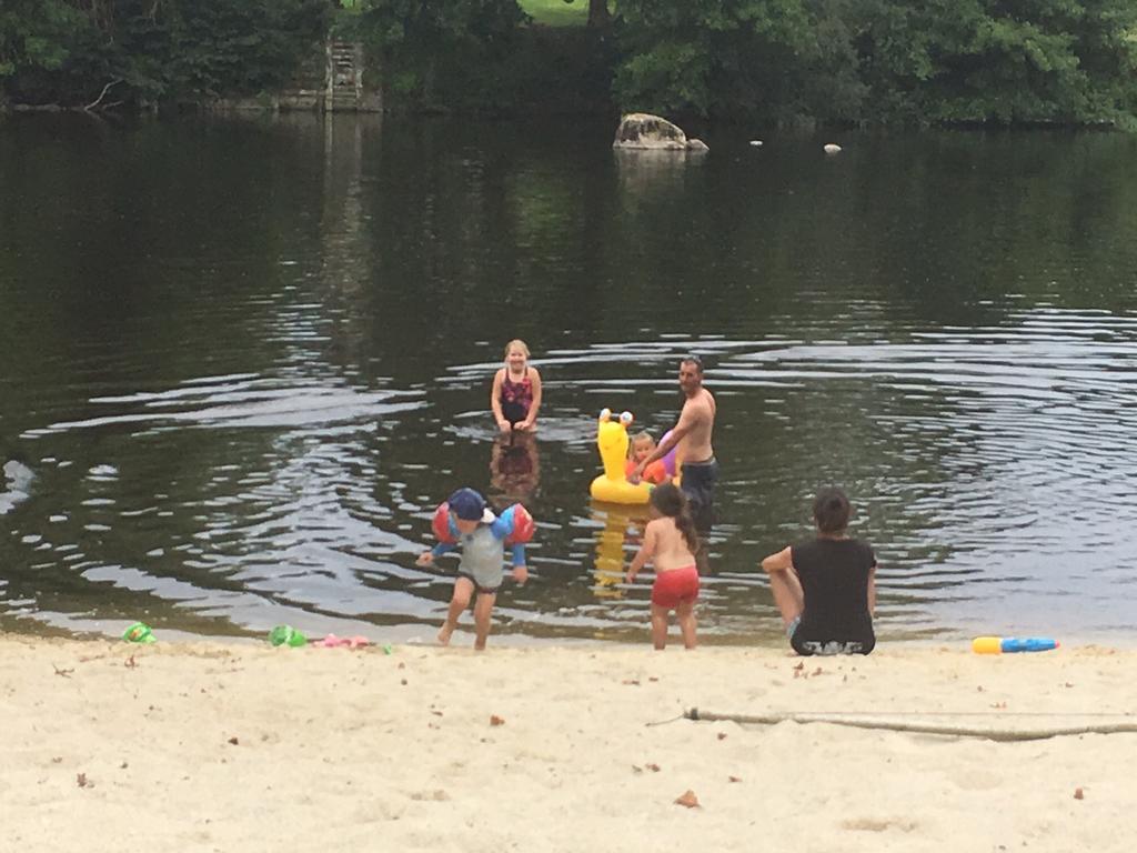 Camping Des Ribieres Confolens Exteriér fotografie