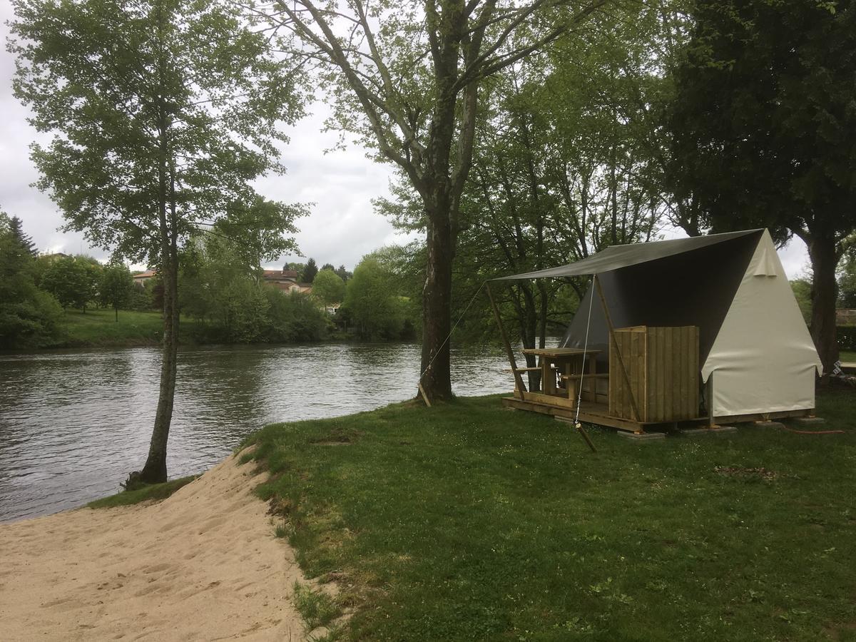 Camping Des Ribieres Confolens Exteriér fotografie