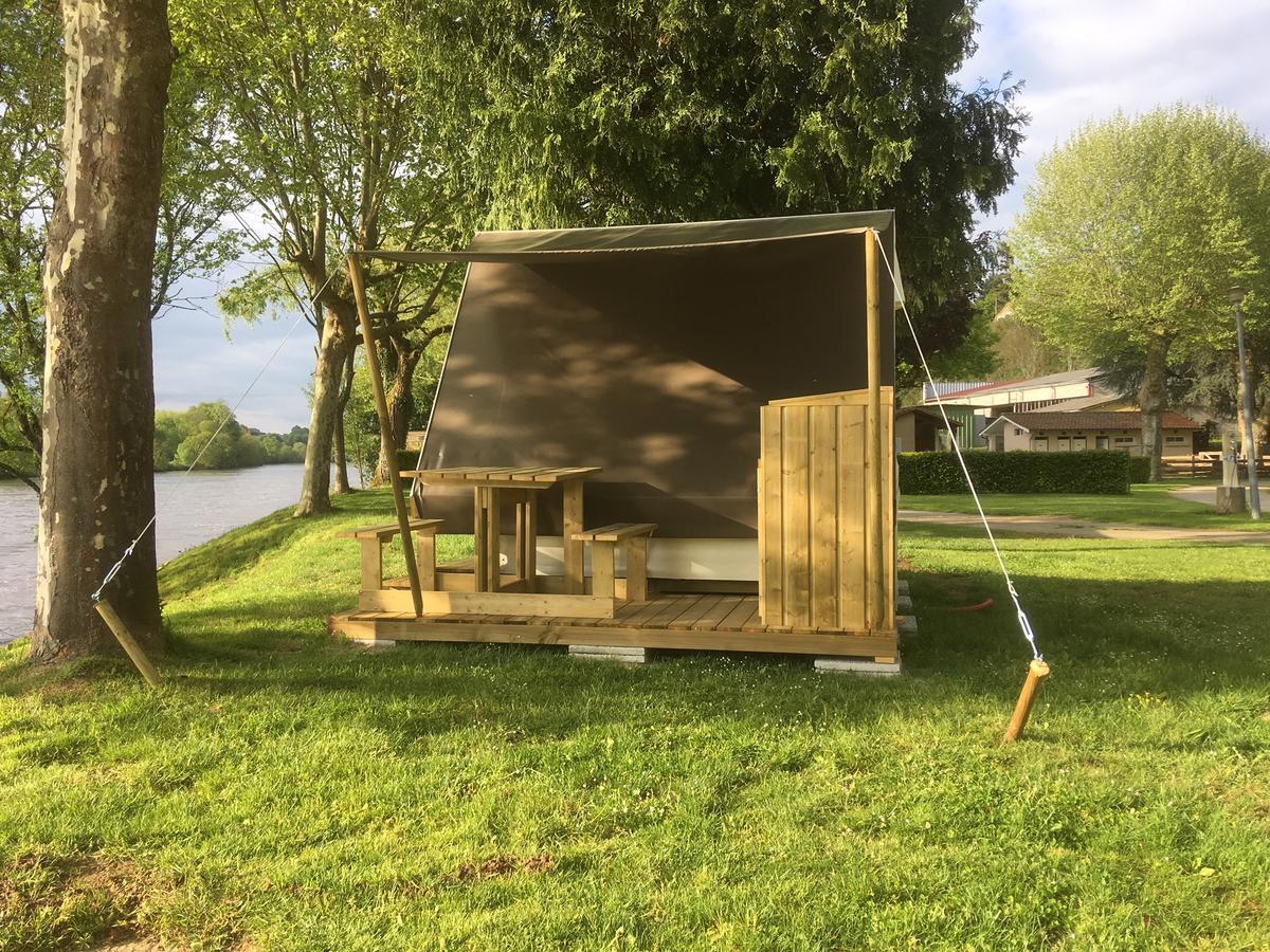 Camping Des Ribieres Confolens Exteriér fotografie